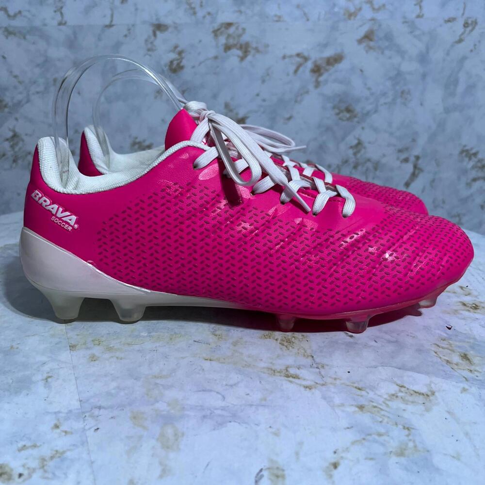 Brava Breakaway Women's Size 9.5 Shoes Pink White Athletic Low Top Soccer Cleats